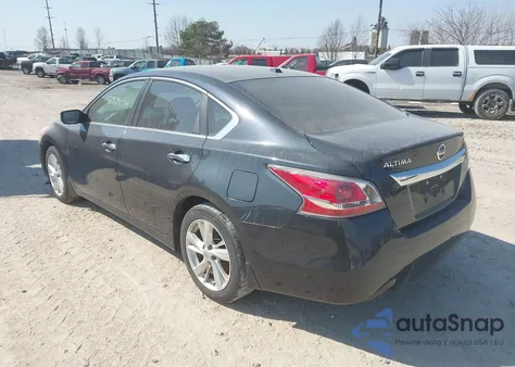 2015 Nissan Altima 2.5 z USA, uszkodzony, nr VIN 1N4AL3AP5FC244104